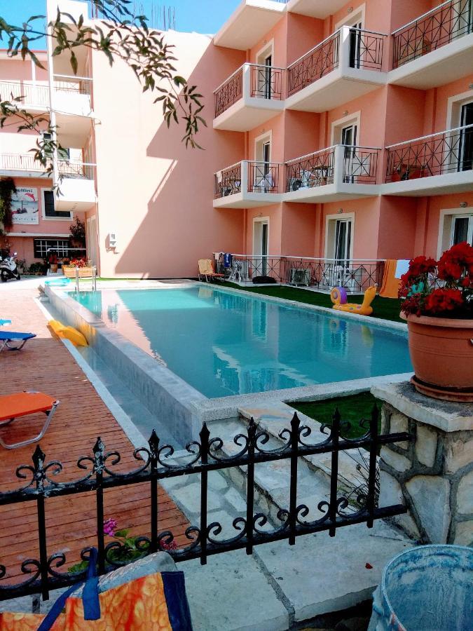 Delfini Hotel Nidrí Kültér fotó