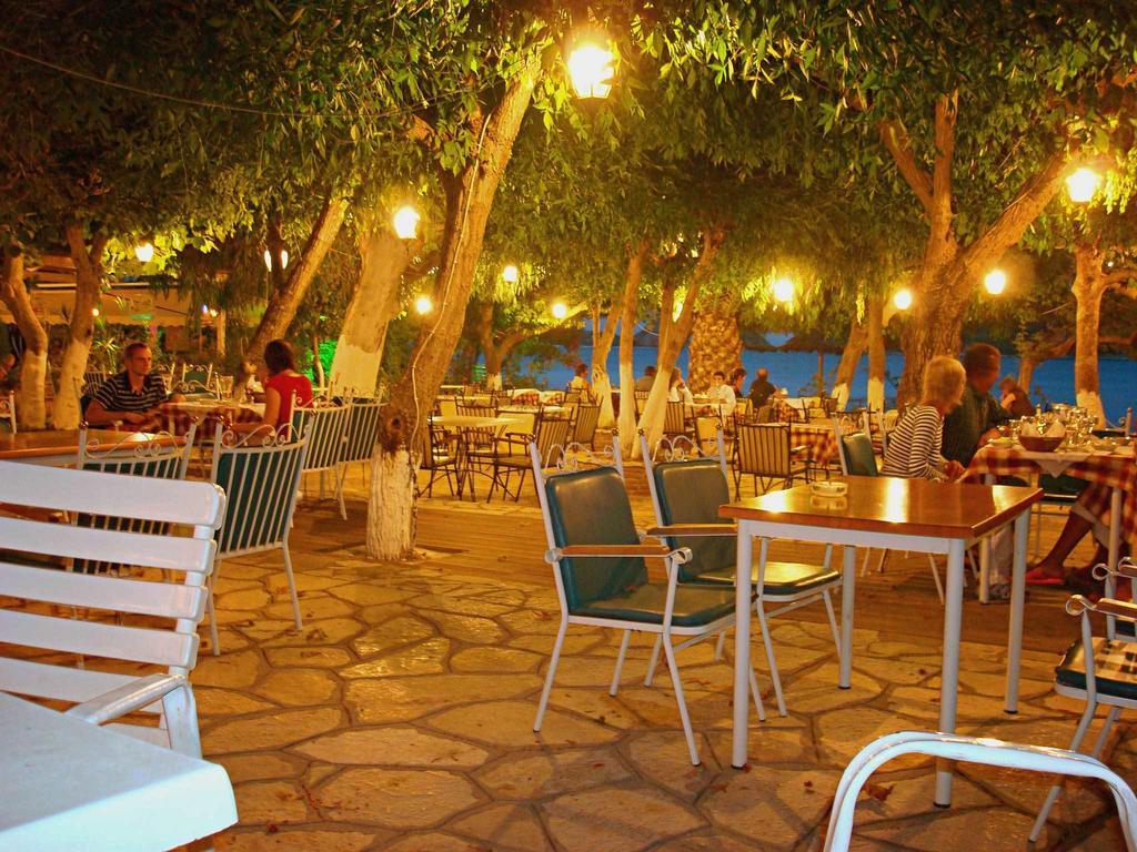 Delfini Hotel Nidrí Kültér fotó