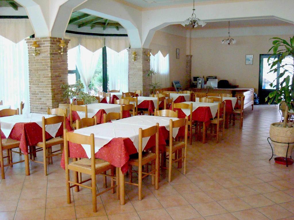 Delfini Hotel Nidrí Kültér fotó