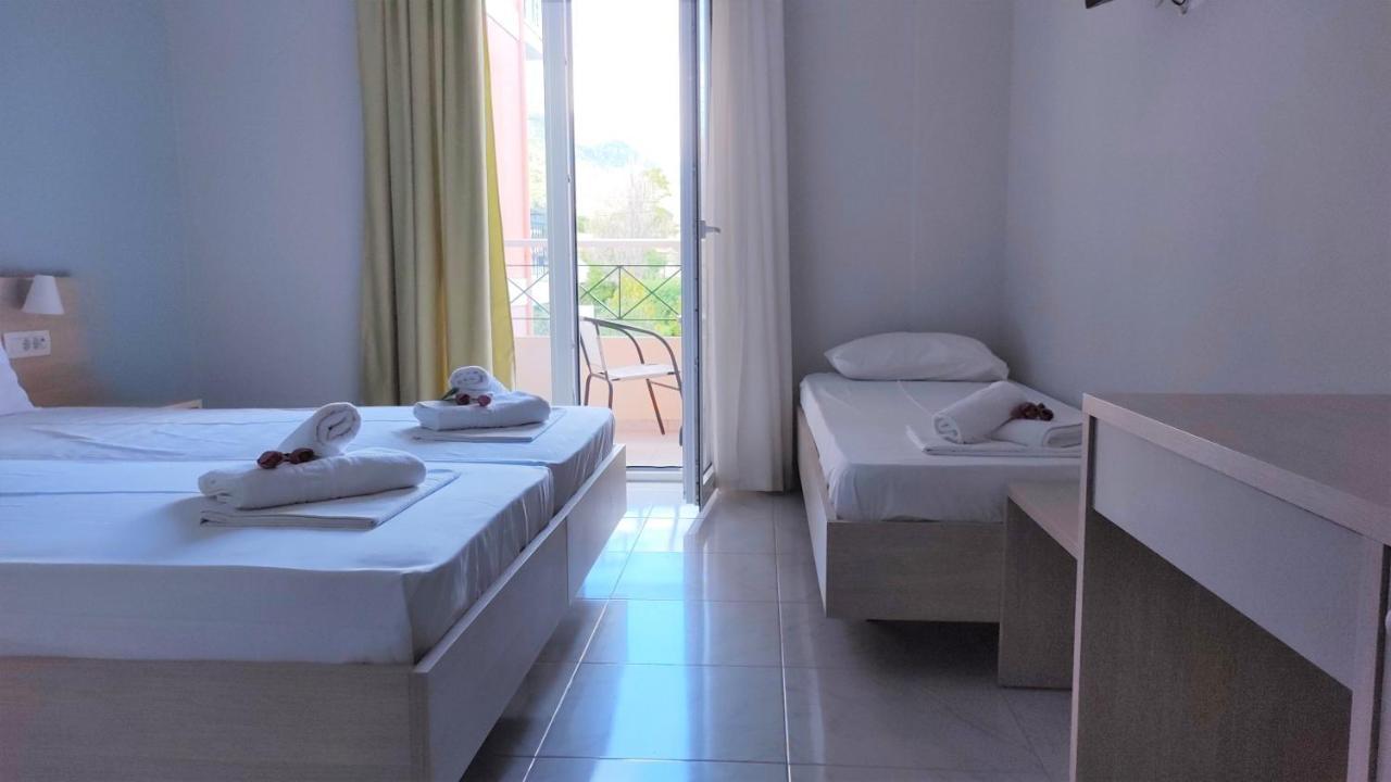 Delfini Hotel Nidrí Kültér fotó