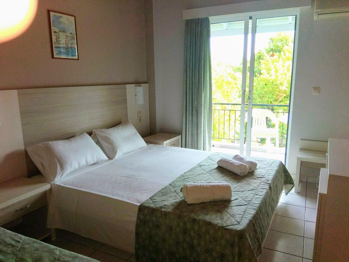 Delfini Hotel Nidrí Kültér fotó