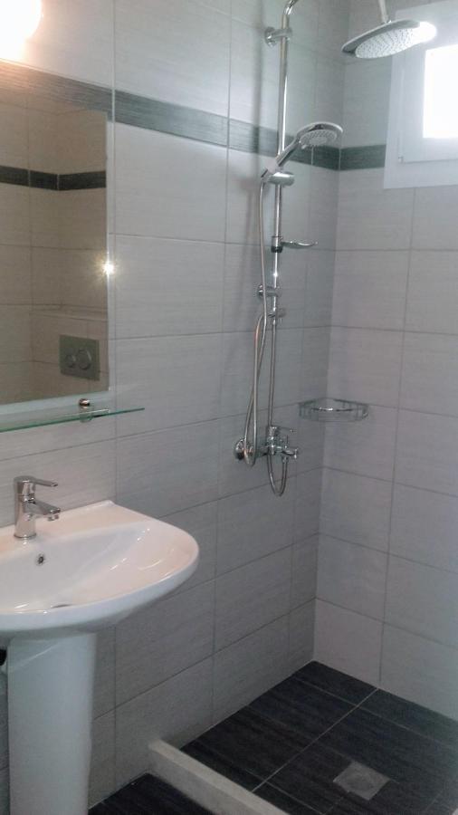Delfini Hotel Nidrí Kültér fotó